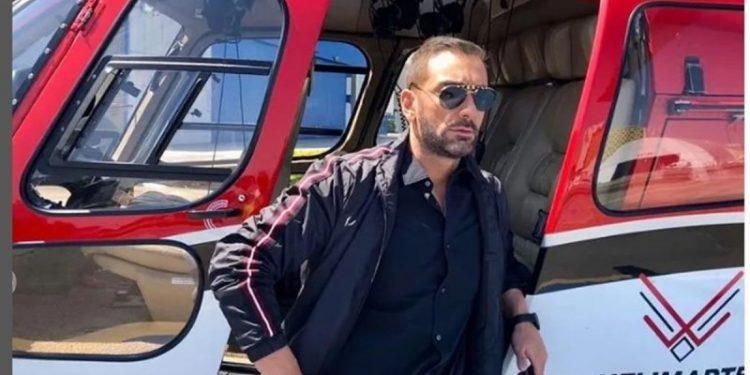 Πισίνα τεράστιων διαστάσεων στον κήπο – Φωτογραφία από το σπίτι του Κοκλώνη«Δεν ονειρεύομαι, οραματίζομαι»