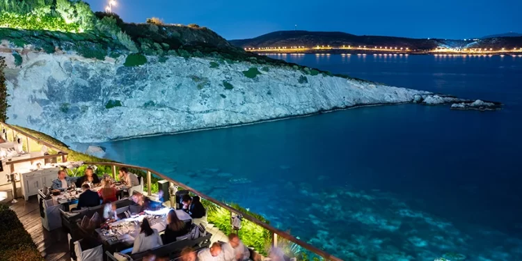 Η νέα εποχή του Island είναι εδώ!