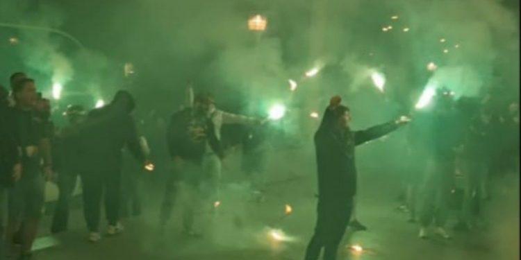 Παναθηναϊκός: Πάνω από 200 οπαδοί αποθέωσαν την ομάδα πριν από τον τελικό