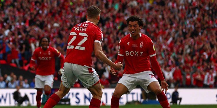 Στην Premier League μετά από 23 χρόνια η Νότιγχαμ του Βαγγέλη Μαρινάκη, υπέταξε την Χάντερσφιλντ στον τελικό ανόδου