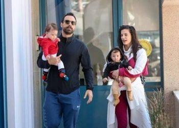 Σάκης Τανιμανίδης – Χριστίνα Μπόμπα: Για baby swim με τις δίδυμες κόρες τους