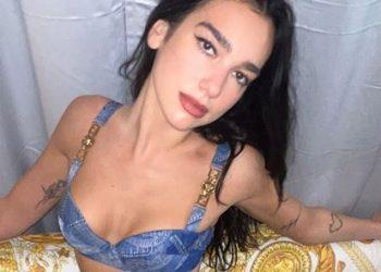 Dua Lipa: Η total denim εμφάνιση που εμπνεύστηκε από την Britney Spears