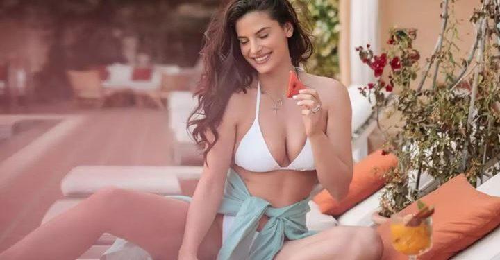 Χριστίνα Μπόμπα: Η φωτογραφία με μαγιό, χωρίς φίλτρα και ρετούς, ένα χρόνο μετά τη γέννα