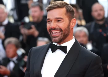 Ρίκι Μάρτιν: 3 εκατ. δολάρια ζητά η πρώην μάνατζέρ του – «Έσωσα την καριέρα του» λέει