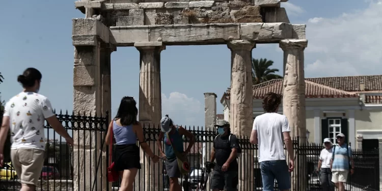 Κορονοϊός: 19.303 κρούσματα σήμερα, με 4.061 επαναλοιμώξεις – Στους 96 οι διασωληνωμένοι, 22 νέοι θάνατοι