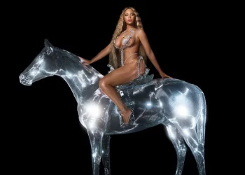 Μπιγιονσέ: Ανατρεπτική φωτογράφιση για το νέο album που κυκλοφορεί μετά από 6 χρόνια