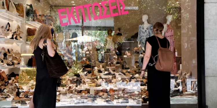 Αντίστροφη μέτρηση για τις θερινές εκπτώσεις: Πρεμιέρα στις 11 Ιουλίου – Συμβουλές για τους καταναλωτές