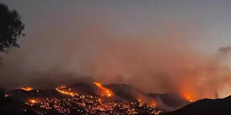 Φωτιά στο Ρέθυμνο:Συνεχίζεται η μάχη με τις φλόγες – Μέτωπο πολλών χιλιομέτρων