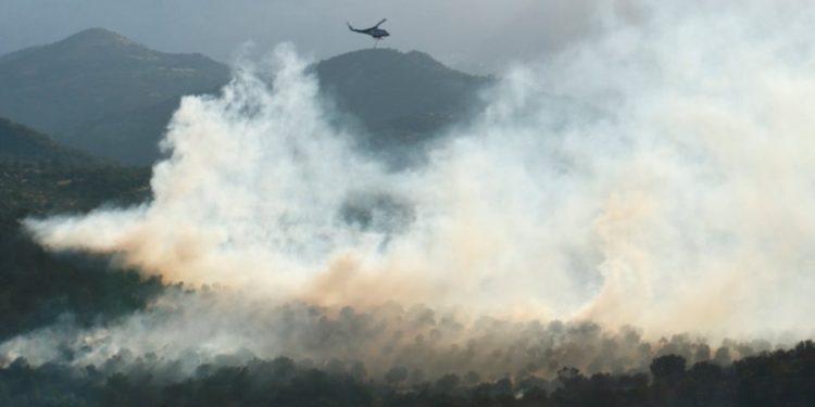 Μάχη με τις αναζωπυρώσεις στο Ρέθυμνο – Νέα πύρινα μέτωπα σε Αχαΐα, Αργολίδα, Αρκαδία, Ναυπακτία