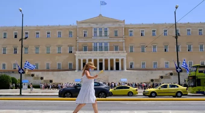 Μαγιορκίνης: Δεν περιμέναμε τόσο μεγάλη διασπορά του κορωνοϊού το καλοκαίρι-Κάθε χρόνο θα έχουμε 2-3 παραλλαγές