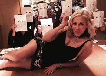 Έφη Σαρρή: Με τους συντρόφους μου κάνω συμφωνίες κανονικές, γραπτές με συμβόλαια