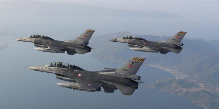 Δύσκολη μέρα για τους πιλότους μας στο Αιγαίο: 75 παραβιάσεις καταγράφηκαν στον εθνικό εναέριο χώρο