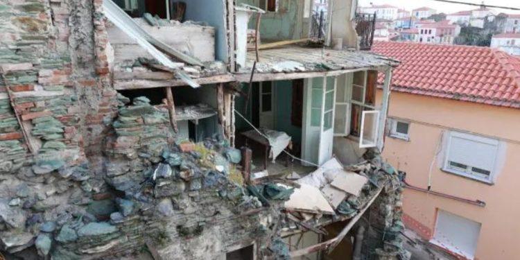 Λέσβος: Μη κατοικήσιμα σπίτια από τους σεισμούς
