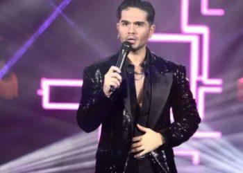 Xρήστος Μάστορας: Τα νεύρα του τραγουδιστή στη σκηνή – «Βλάκα, δεν ντρέπεσαι λίγο;» (Βίντεο)