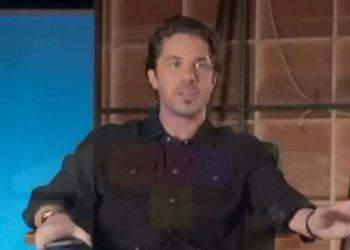 Νίκος Οικονομοπουλος