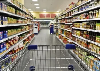 Λάρισα: Πελάτισσες σε σούπερ μάρκετ «ψώνισαν» χωρίς να σταματήσουν στο ταμείο