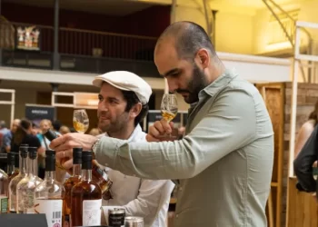 Αυστηρά για λάτρεις του ουίσκι: Τουλάχιστον 150 σπάνια ουίσκι έρχονται στην Τεχνόπολη. Σπεύσατε!