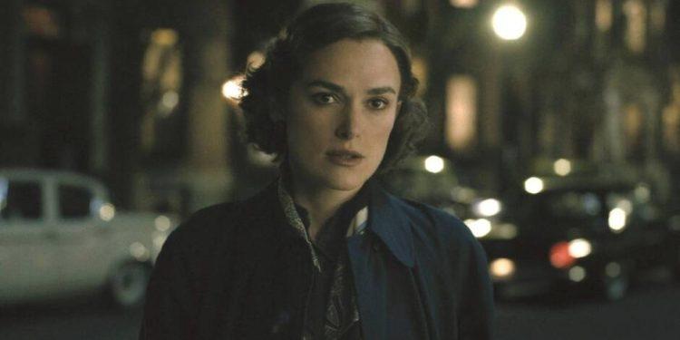 Boston Strangler: Κίρα Νάιτλι και Κάρι Κουν πρωταγωνιστούν στη νέα ταινία (Τρέιλερ)