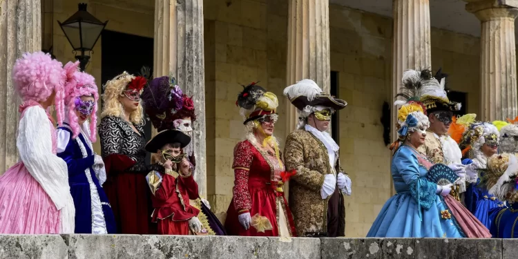 Καρναβάλι: Από την Άμφισσα ως τον Τύρναβο -Το αλφάβητο του καρναβαλιού στην Ελλάδα