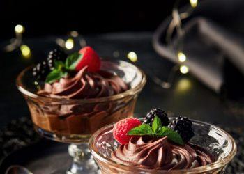 Γλυκό για τον Άγιο Βαλεντίνο: Μους σοκολάτας με φρούτα του δάσους