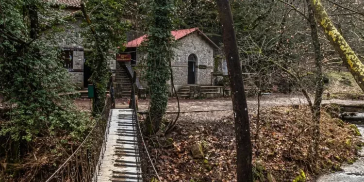 Στο πάρκο της Παύλιανης- Ένα παραμυθένιο ανθρώπινο δημιούργημα μέσα στη φύση
