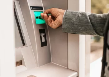 Συντάξεις: Δύο «δώρα» για τους συνταξιούχους τον Μάρτιο – Ποιοι και τι να περιμένουν