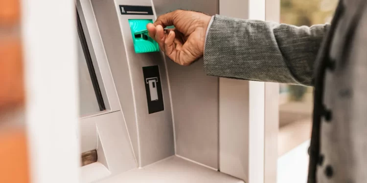 Συντάξεις: Δύο «δώρα» για τους συνταξιούχους τον Μάρτιο – Ποιοι και τι να περιμένουν