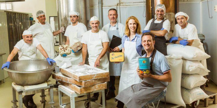 11 χαλβάδες από μάστορες που ξέρουν την τέχνη