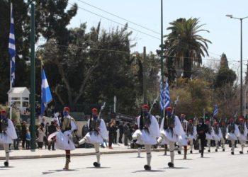 Καιρός: Ανοιξιάτικο Σαββατοκύριακο, χαλάει ο καιρός από τη Δευτέρα