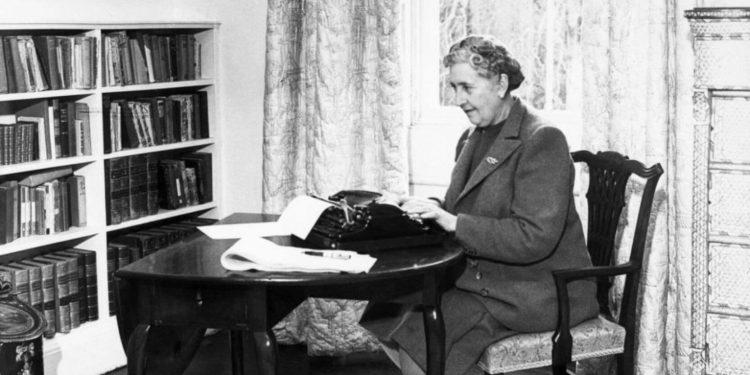 Άγκαθα Κρίστι: Διορθώνουν τα βιβλία της για να μην έχουν «προσβλητικές λέξεις» όπως «νέγροι» και «ιθαγενείς»