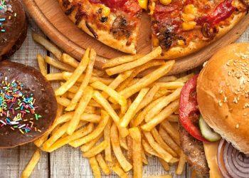 Καρκίνος: Ποιον σοβαρό κίνδυνο κρύβει η συχνή κατανάλωση επεξεργασμένων τροφίμων