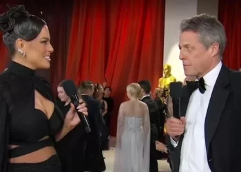 Όσκαρ 2023: Χαμός με τον αγενή Χιου Γκραντ και τη σνομπ συνέντευξη στην Άσλεϊ Γκράχαμ – Βίντεο