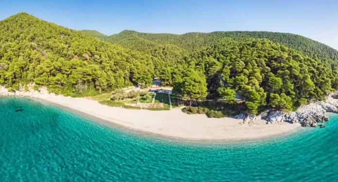 Σκόπελος: Στις δέκα πιο εμβληματικές κινηματογραφικές τοποθεσίες του κόσμου