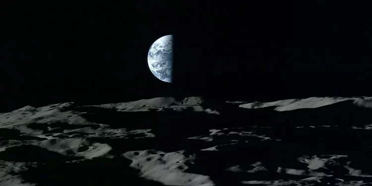 Τι ώρα είναι στο φεγγάρι; Η Ευρώπη πιέζει για κοινό ρολόι