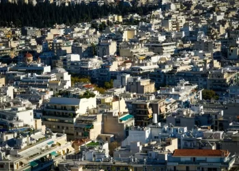 Αδήλωτα τετραγωνικά: Στα «σκαριά» μόνιμη ρύθμιση για τα ακίνητα
