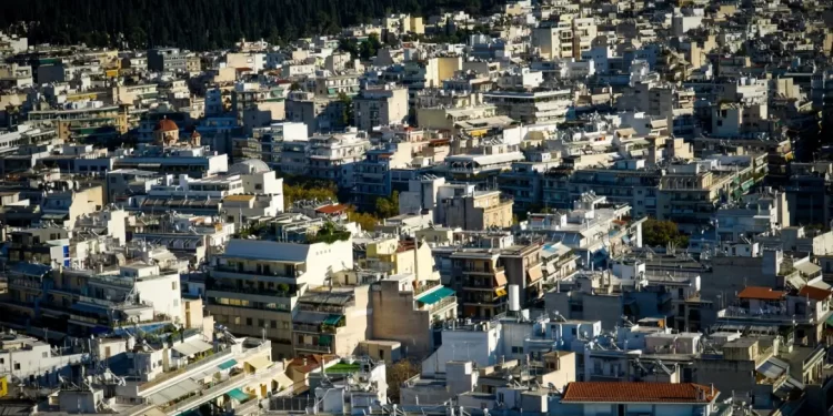 Αδήλωτα τετραγωνικά: Στα «σκαριά» μόνιμη ρύθμιση για τα ακίνητα