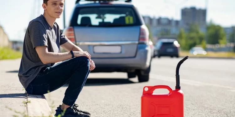 Έμεινες από βενζίνη στο δρόμο – Δες τι πρέπει να κάνεις