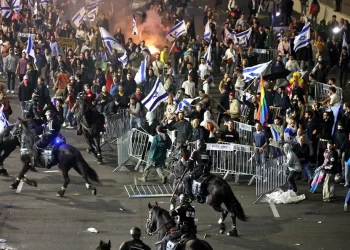 Ισραήλ: Φρένο στη δικαστική μεταρρύθμιση υπό το φόβο εμφυλίου