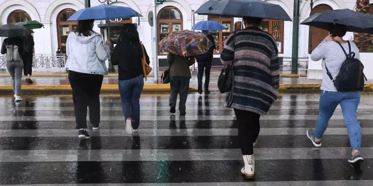 Καιρός σήμερα: Άστατος σε όλη τη χώρα με βροχές και καταιγίδες