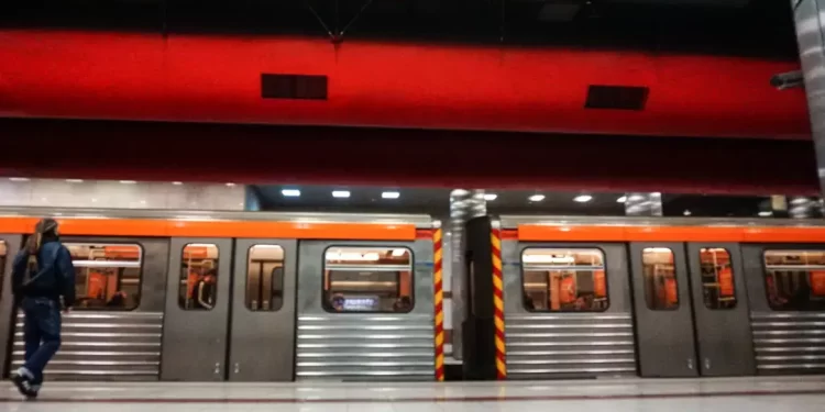Κλειστός ο σταθμός του μετρό «Σύνταγμα» με εντολή της ΕΛΑΣ