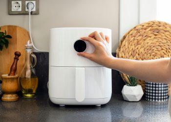 Γιατί έχουν «κολλήσει» όλοι με τις φριτέζες αέρος;