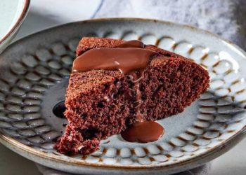 Σοκολατόπιτα με αχλάδια στο τηγάνι, βήμα βήμα