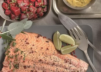 Ψητός σολομός με βούτυρο και καστανή ζάχαρη