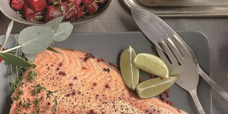 Ψητός σολομός με βούτυρο και καστανή ζάχαρη