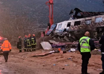 Σύγκρουση τρένων στη Λάρισα: Στους 32 οι νεκροί – Νοσηλεύονται 53 επιβάτες