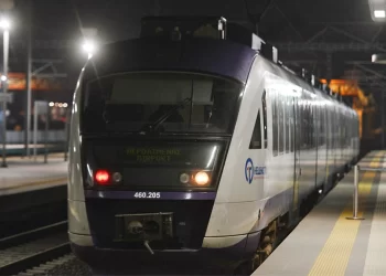 Στις ράγες ξανά τα τρένα – Ξεκίνησαν τα δρομολόγια