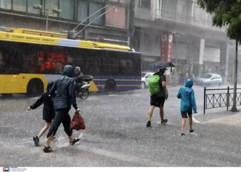 Καιρός σήμερα: Βροχές και καταιγίδες – Πέφτει η θερμοκρασία