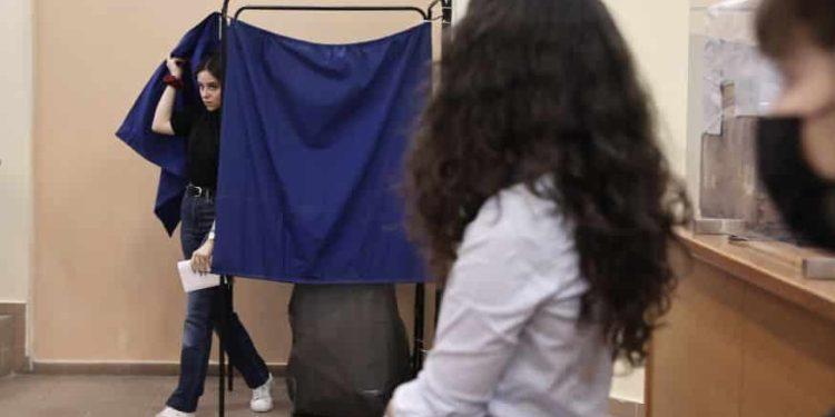 Εκλογές 2023: Ψηφίζεις πρώτη φορά; 19 ερωτήσεις και απαντήσεις που θα σε κατατοπίσουν