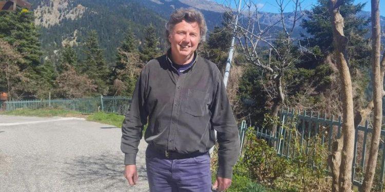 Slow living: Ο Δημήτρης άφησε την Αθήνα για να ζήσει στην Άνω Χώρα Ναυπακτίας