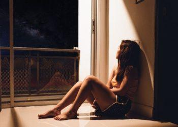 Κατάθλιψη: Αυξημένος κατά 40% ο κίνδυνος για όσους επιλέγουν αυτό το μοτίβο διαβίωσης